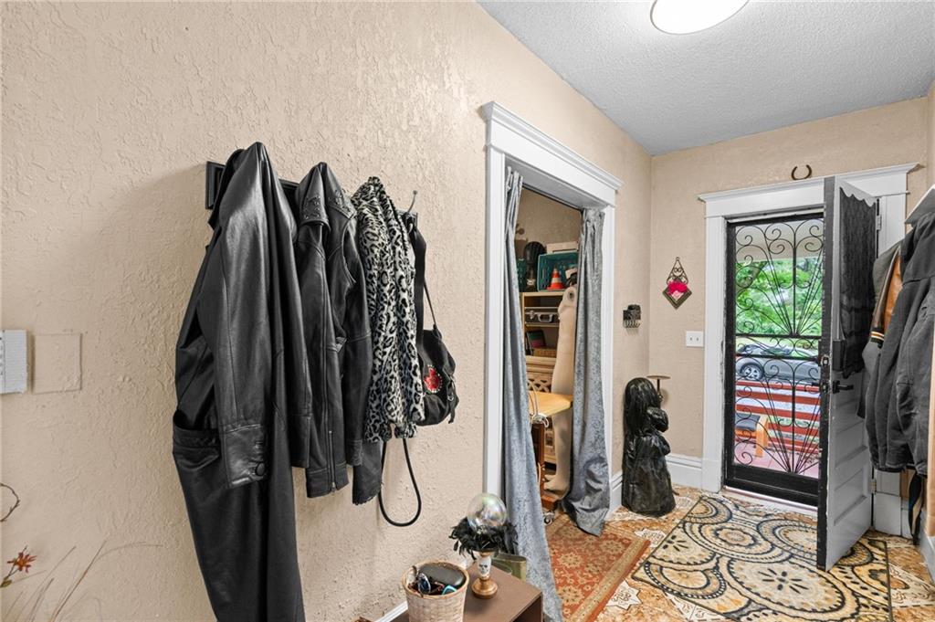 4th image of 2519 Olive St, Kansas City, MO 64127 | MLS# 2636513