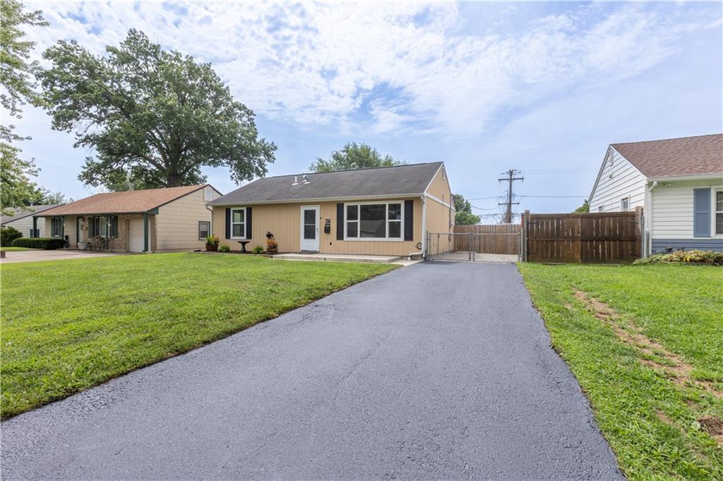 2nd image of 607 Ne 66th Ter, Kansas City, MO 64118 | MLS# 2636528