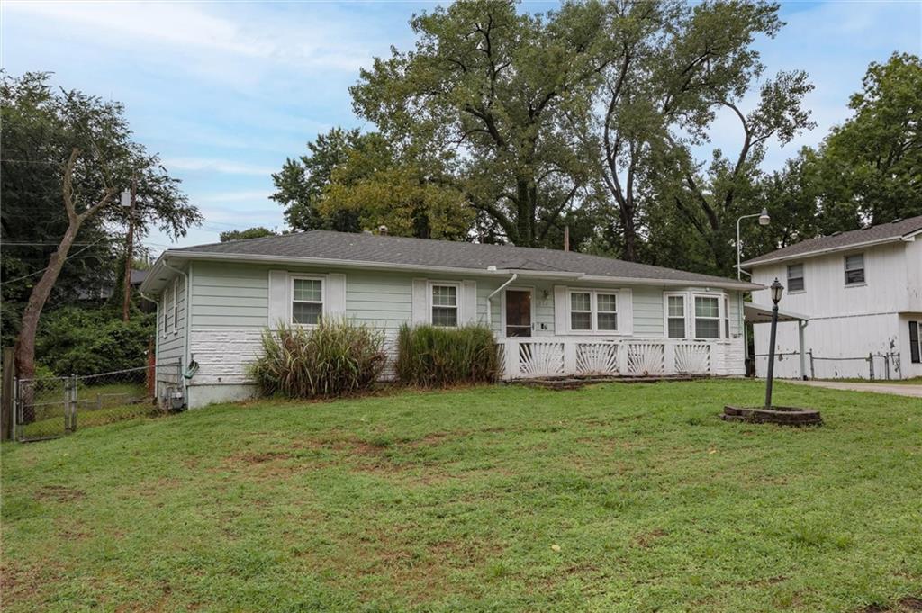 3rd image of 212 N 81St Ter, Kansas City, KS 66112 | MLS# 2636540