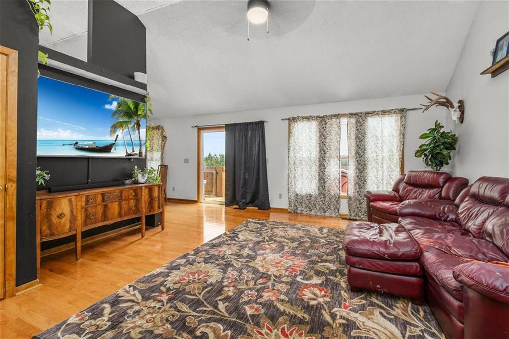 4th image of 2338 Ne Overbrook Dr, Blue Springs, MO 64029 | MLS# 2636547