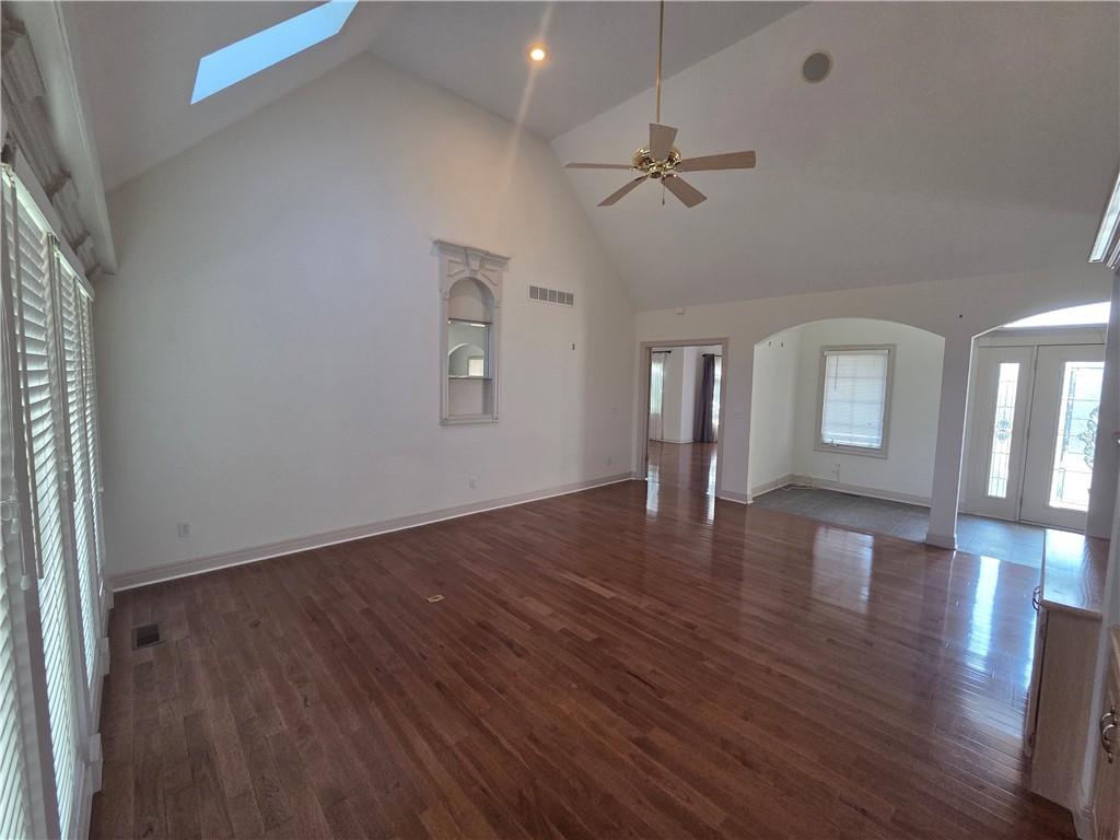 2nd image of 6095 Westwood Ct, Parkville, MO 64152 | MLS# 2636549