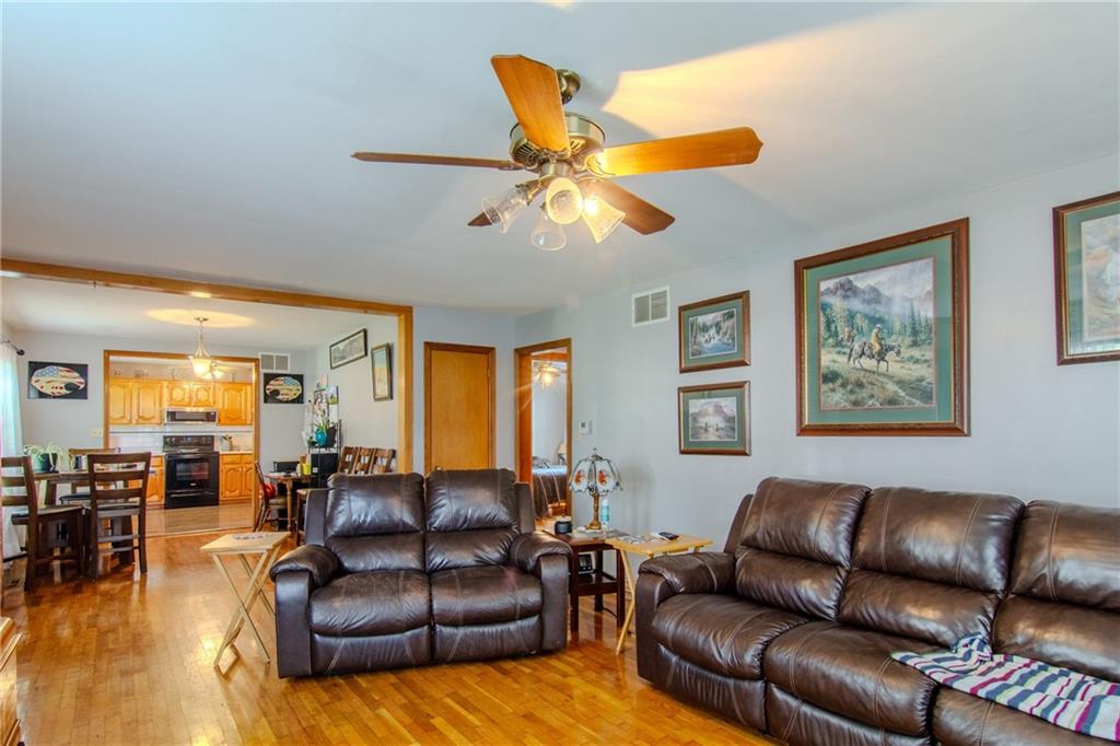 4th image of 409 S High St S, Butler, MO 64730 | MLS# 2636566