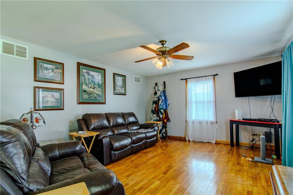 2nd image of 409 S High St S, Butler, MO 64730 | MLS# 2636566