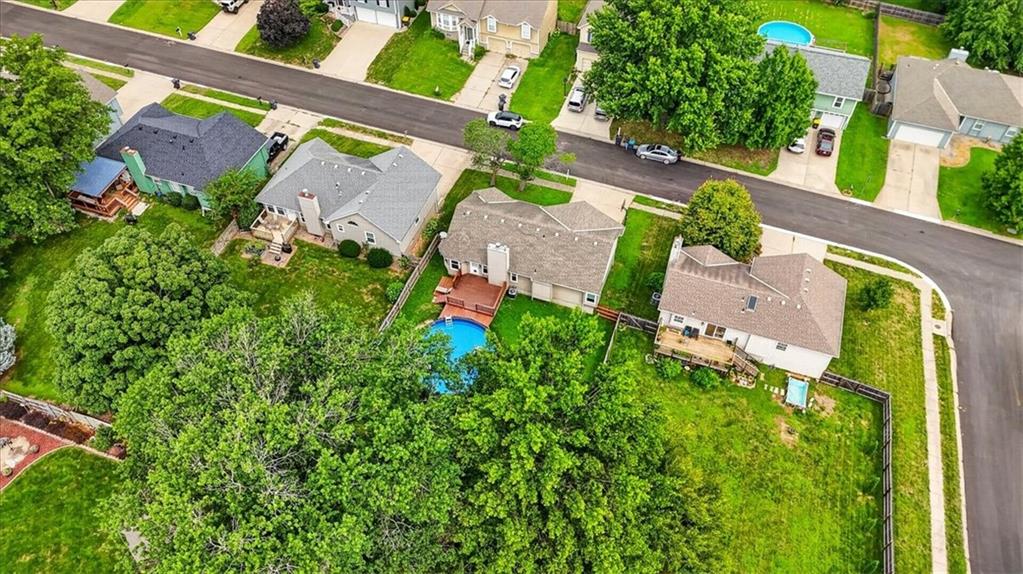4th image of 416 Ne Fox Trail Dr, Blue Springs, MO 64014 | MLS# 2636581