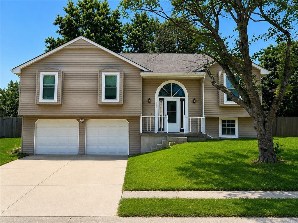 1st image of 416 Ne Fox Trail Dr, Blue Springs, MO 64014 | MLS# 2636581