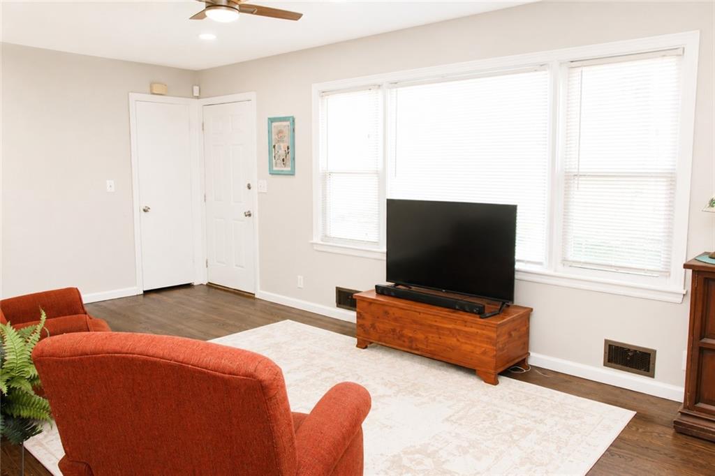 3rd image of 8205 E 86Th Ter, Raytown, MO 64138 | MLS# 2636582