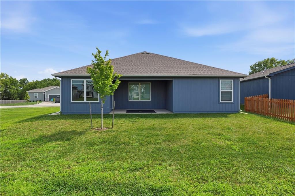 4th image of 1708 Maci St, Belton, MO 64012 | MLS# 2636594