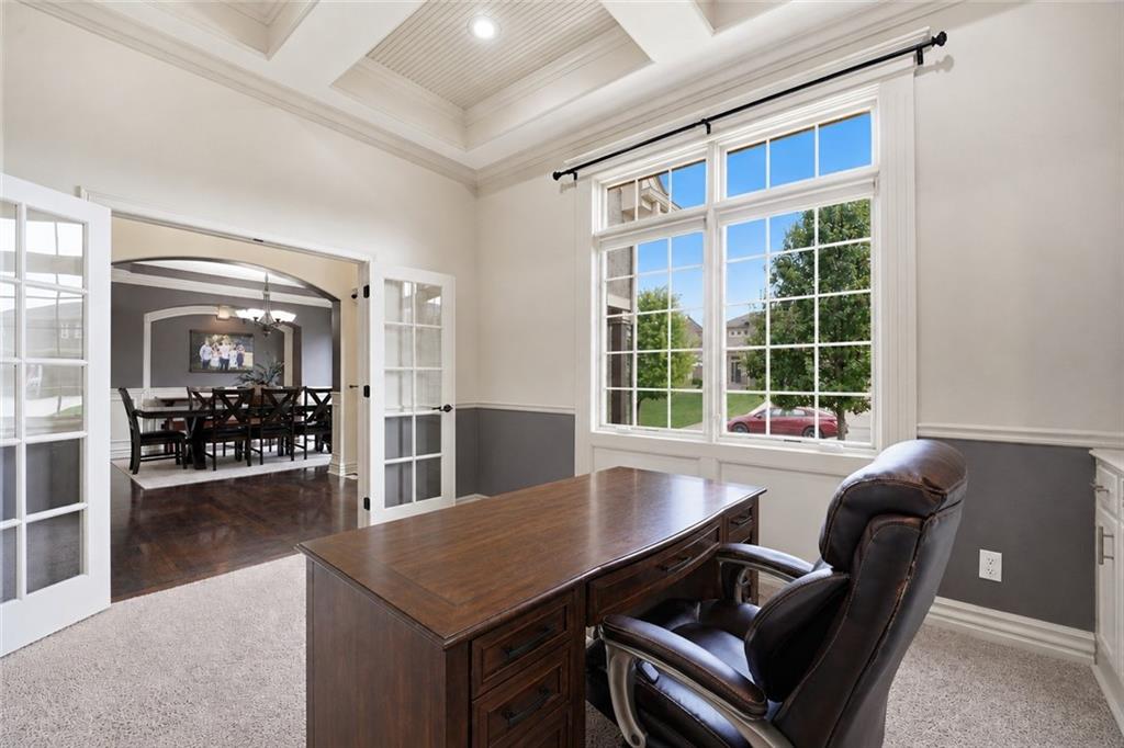 5th image of 1716 Sw Kendall Dr, Lee's Summit, MO 64082 | MLS# 2636599