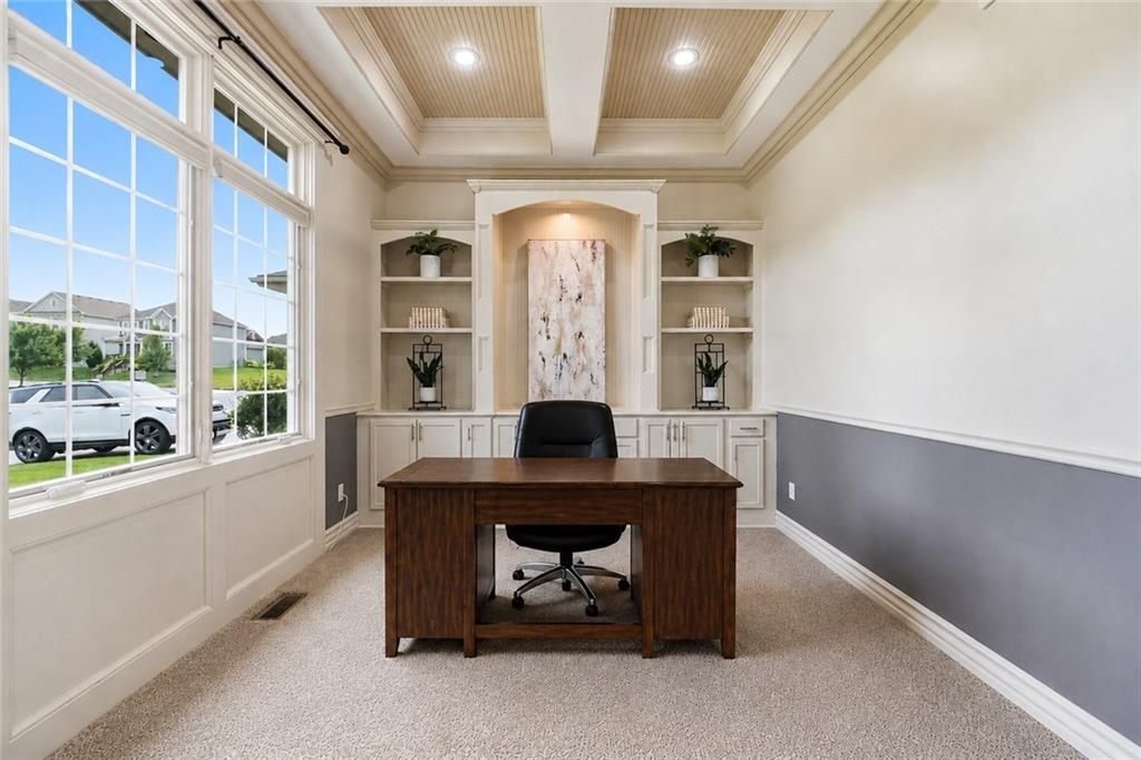 4th image of 1716 Sw Kendall Dr, Lee's Summit, MO 64082 | MLS# 2636599