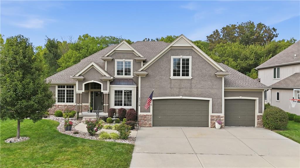1st image of 1716 Sw Kendall Dr, Lee's Summit, MO 64082 | MLS# 2636599