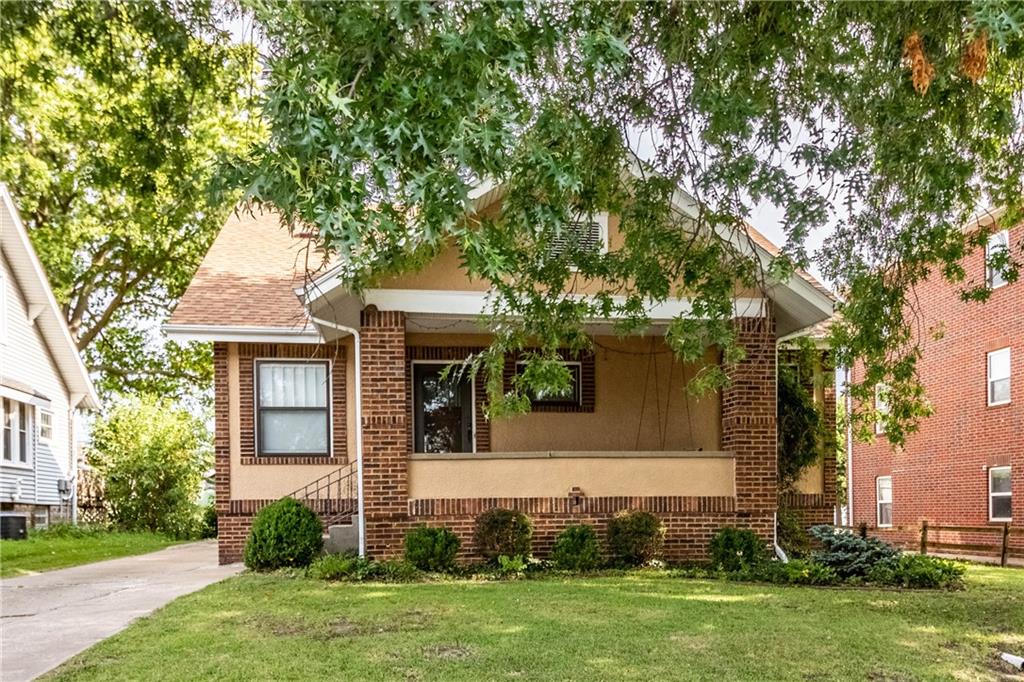 1st image of 213 Broad St, Warrensburg, MO 64093 | MLS# 2636603