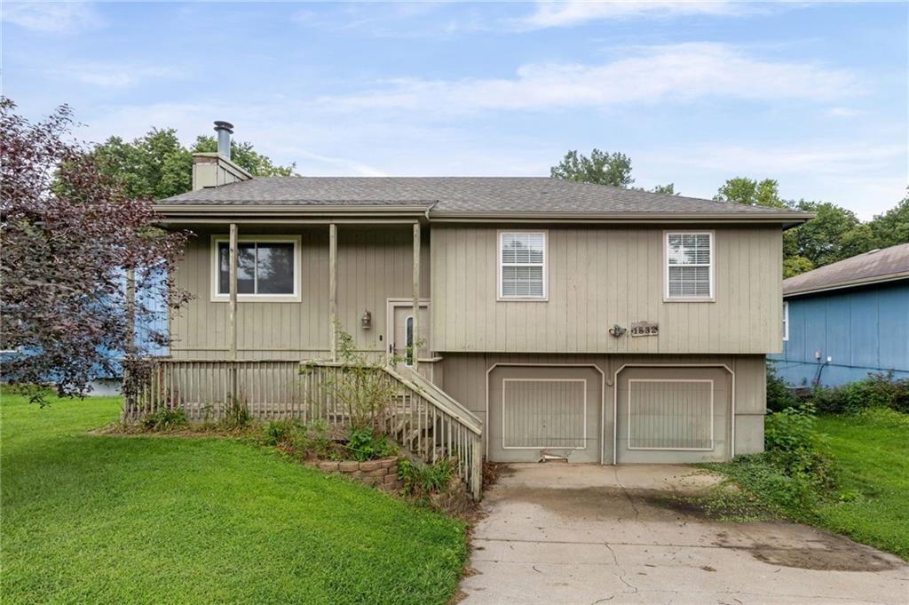 1st image of 1832 Gates Dr, Platte City, MO 64079 | MLS# 2636604