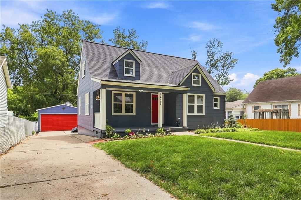 2nd image of 1429 Kingman St, Leavenworth, KS 66048 | MLS# 2636607