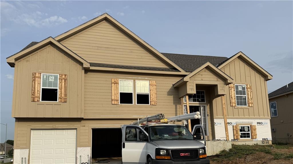 2nd image of 1038 Fir Ln, Liberty, MO 64068 | MLS# 2636616