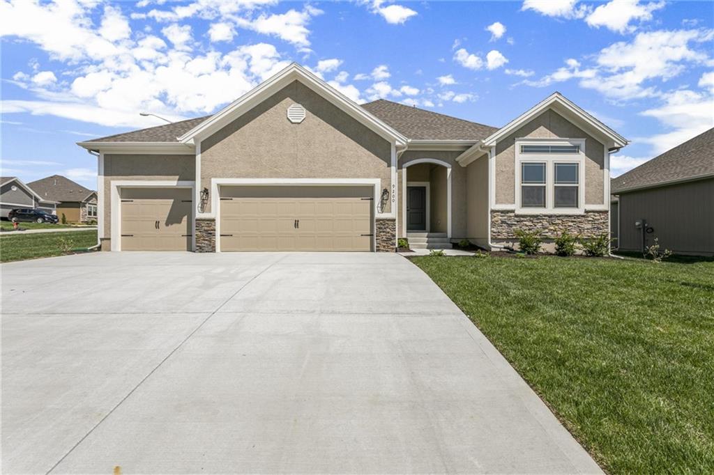 2nd image of 3315 Nw 93rd St, Kansas City, MO 64154 | MLS# 2636620