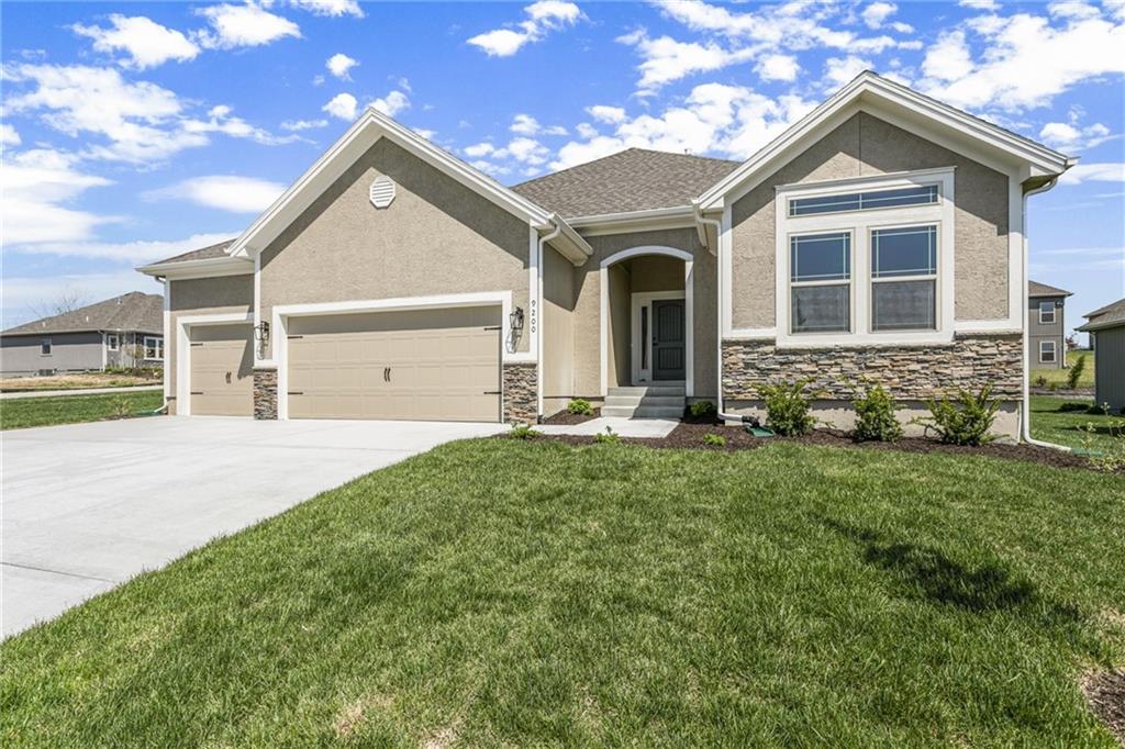 1st image of 3315 Nw 93rd St, Kansas City, MO 64154 | MLS# 2636620