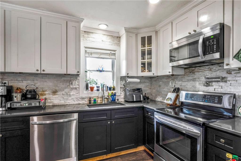 2nd image of 1013 Colbern Dr, Belton, MO 64012 | MLS# 2636637