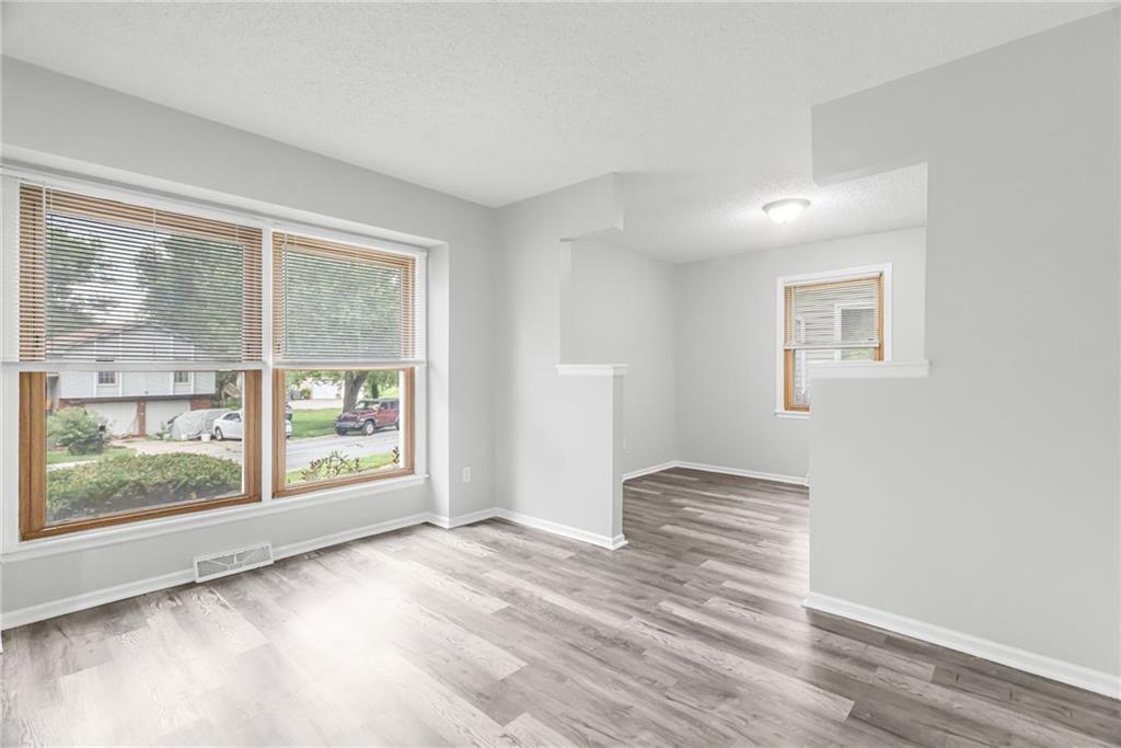 5th image of 18903 E 19Th Ter, Independence, MO 64058 | MLS# 2636647