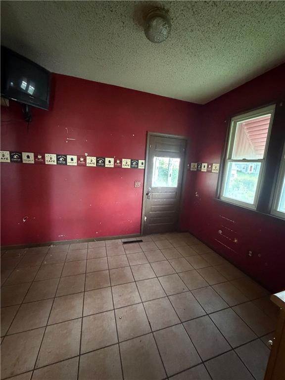 4th image of 2806 Duncan St, Saint Joseph, MO 64507 | MLS# 2636652
