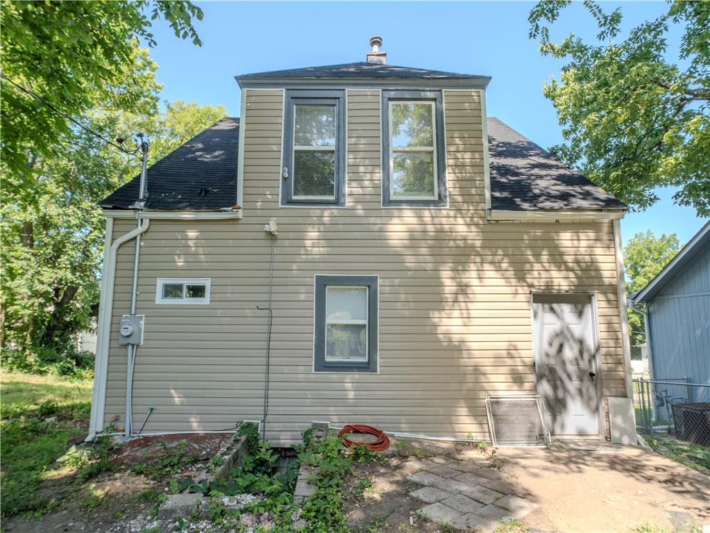 15th image of 2011 Montgall Ave, Kansas City, MO 64127 | MLS# 2636653