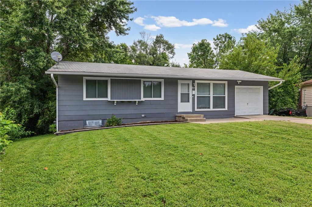 3rd image of 7612 E 51St Ter, Kansas City, MO 64129 | MLS# 2636655
