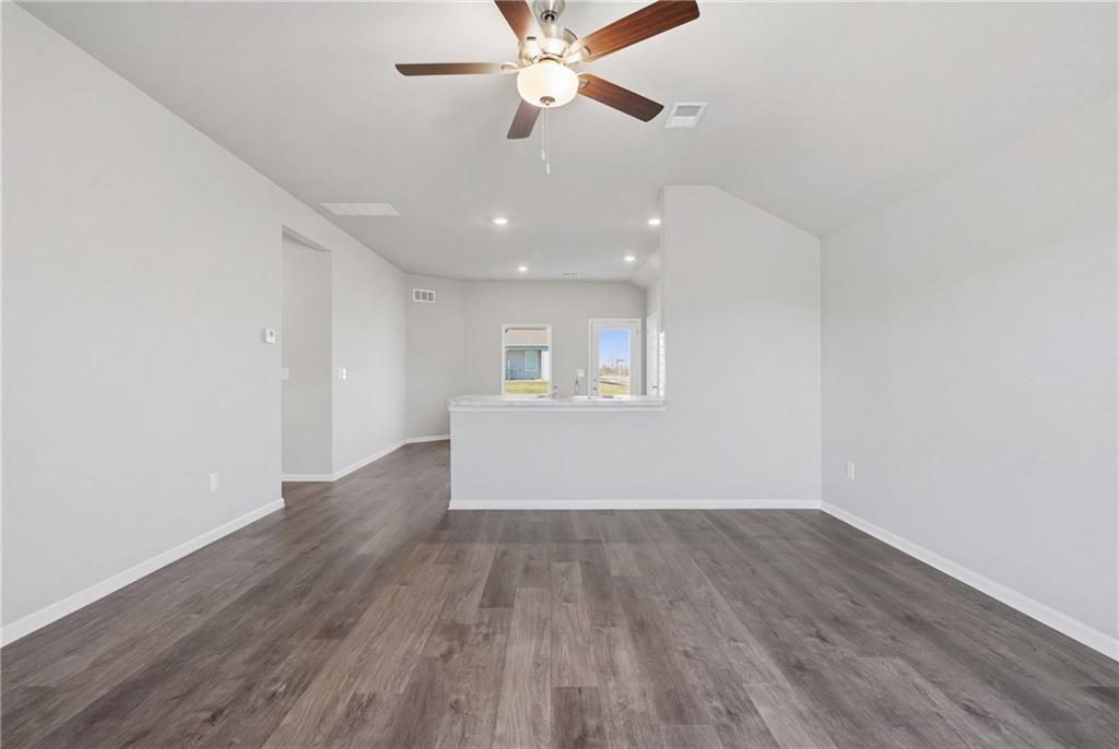 3rd image of 20313 W 195Th St, Spring Hill, KS 66083 | MLS# 2636663
