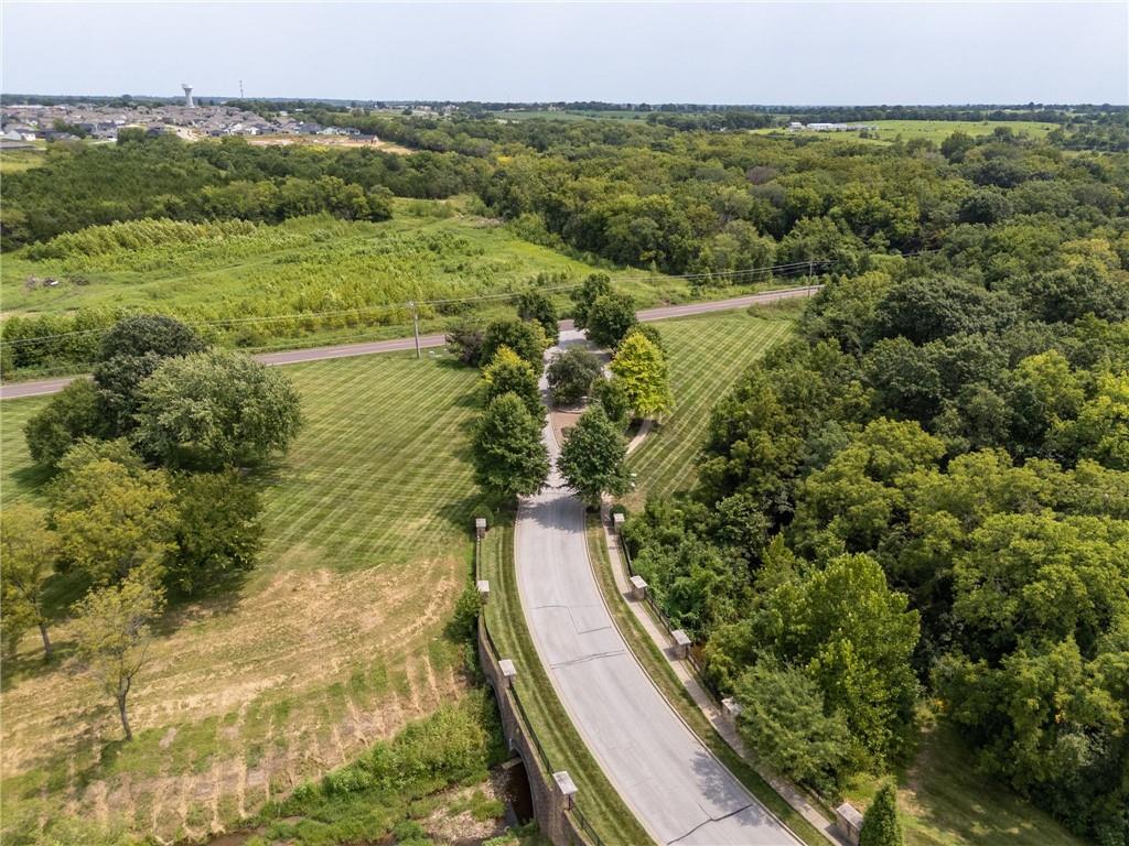 5th image of 16631 Ruby Ct, Basehor, KS 66007 | MLS# 2636667