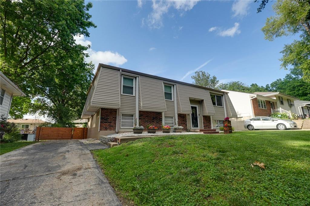 2nd image of 1616 Nw 67th Ter, Kansas City, MO 64118 | MLS# 2636675