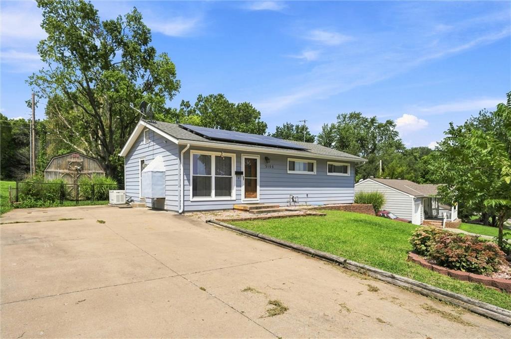 2nd image of 3106 N Union St, Independence, MO 64050 | MLS# 2636735