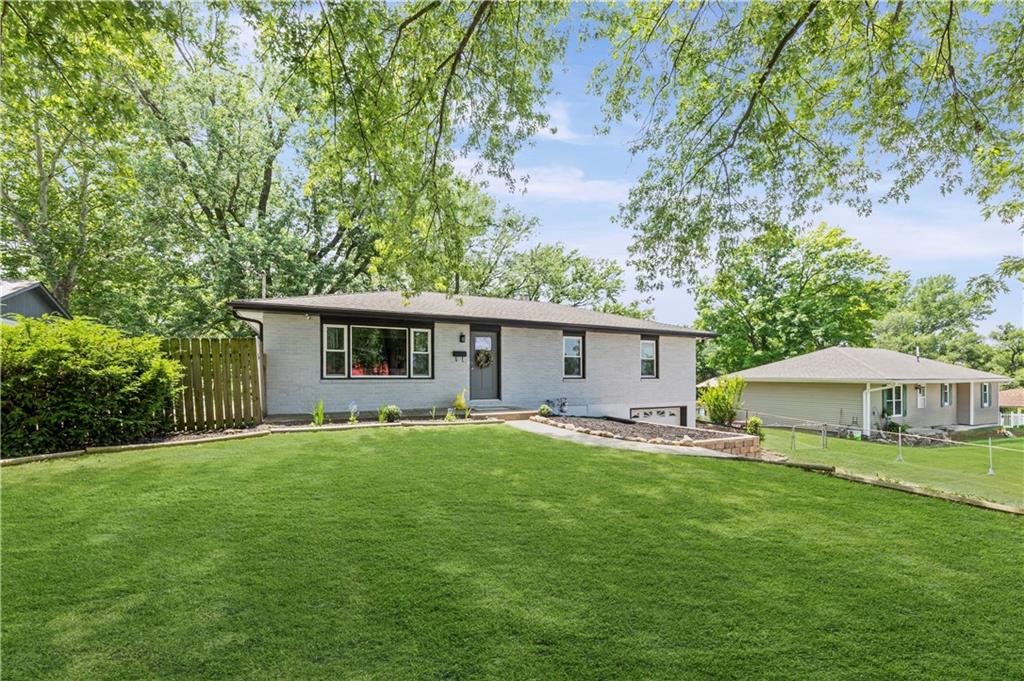 1st image of 13101 Nw Porter Rd, Kansas City, MO 64152 | MLS# 2636751