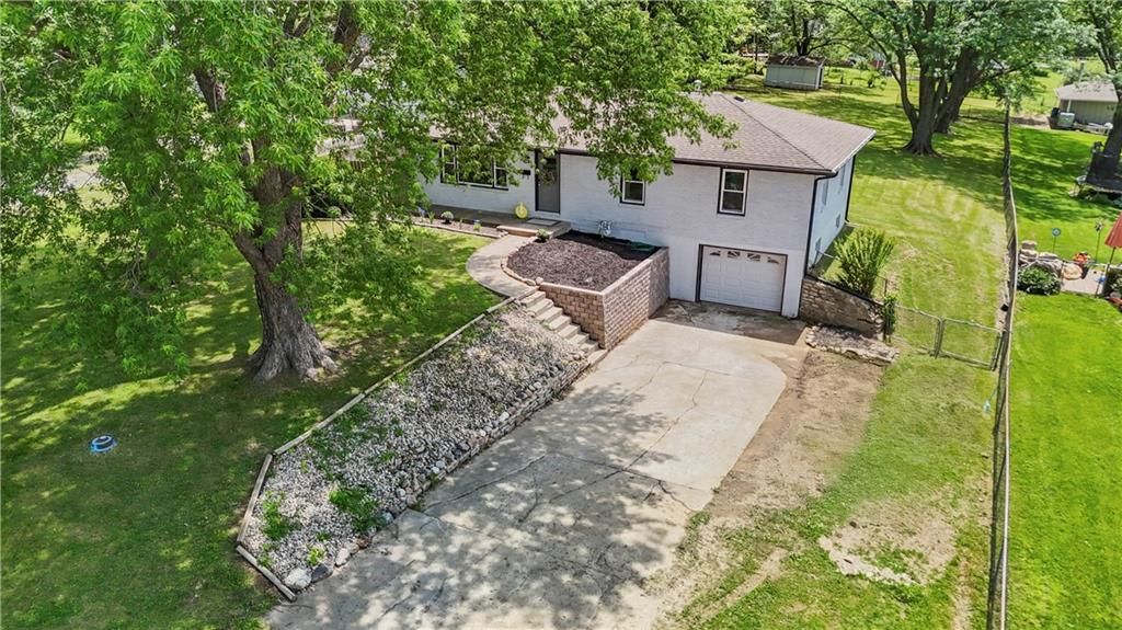 2nd image of 13101 Nw Porter Rd, Kansas City, MO 64152 | MLS# 2636751