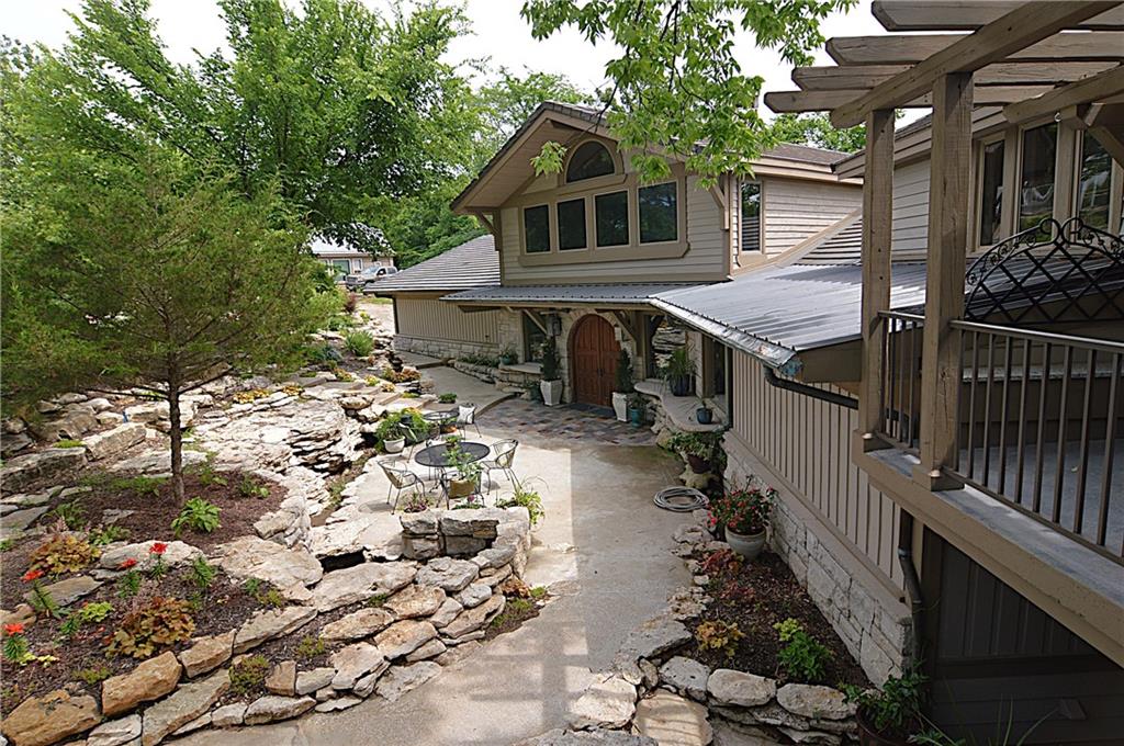 2nd image of 8424 S Russell Rd, Oak Grove, MO 64075 | MLS# 2636775
