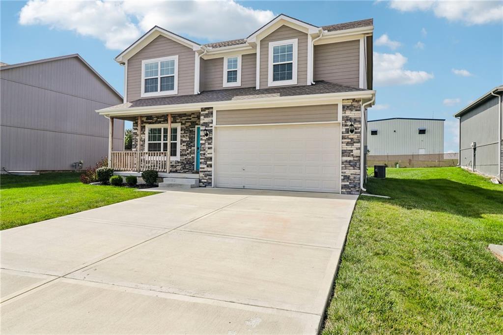 3rd image of 1705 Nw Hilltop Ct, Grain Valley, MO 64029 | MLS# 2636778