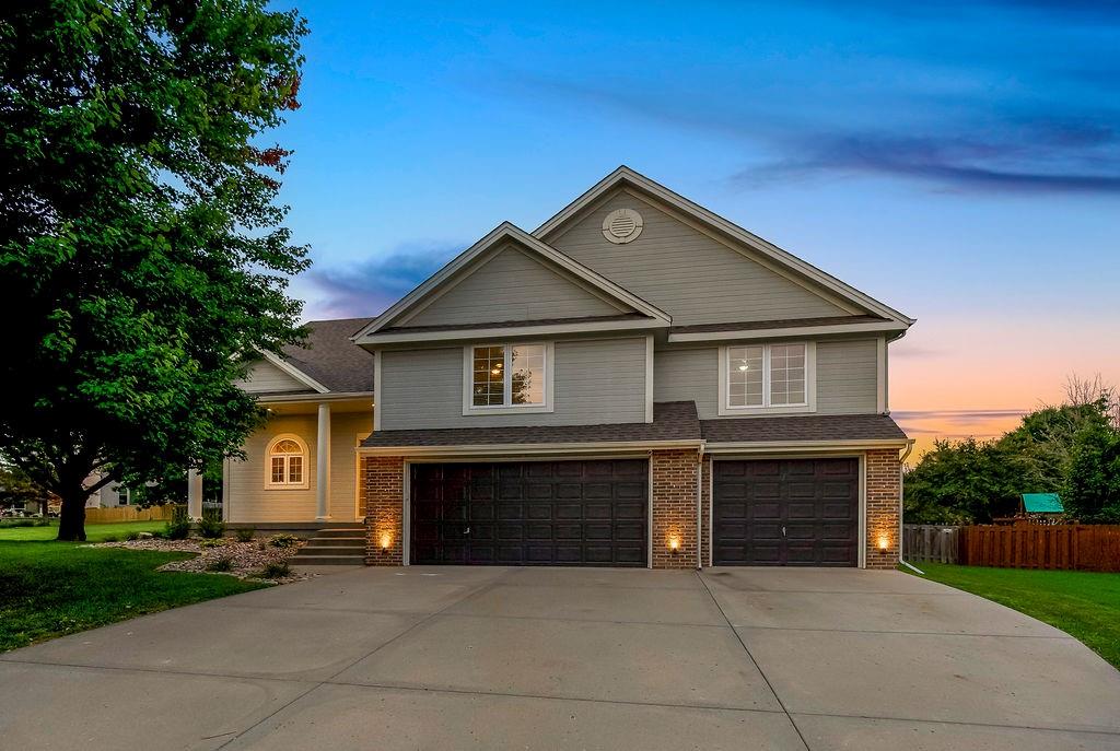1st image of 9105 N Kansas Ct, Kansas City, MO 64156 | MLS# 2636784
