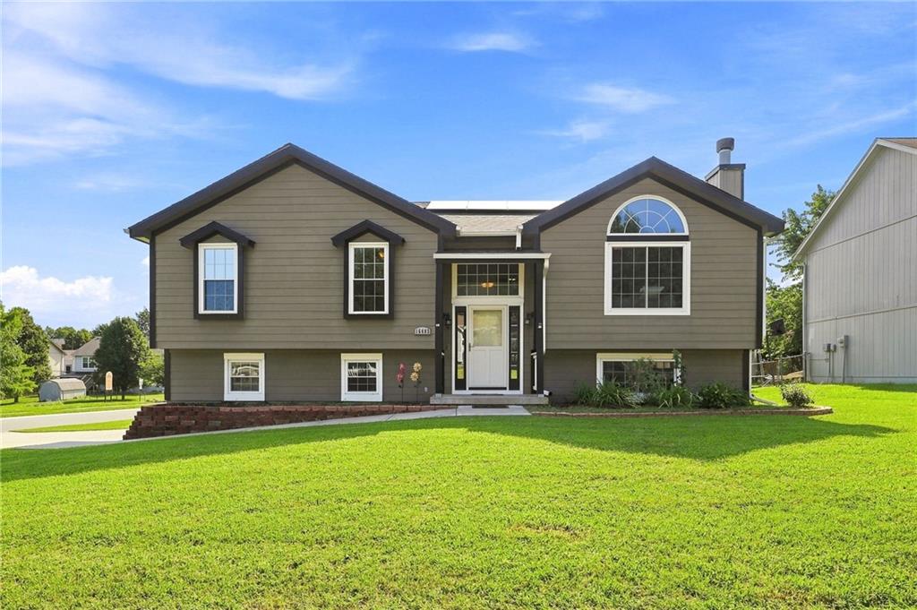 2nd image of 16403 Hinkle Ave, Belton, MO 64012 | MLS# 2636789