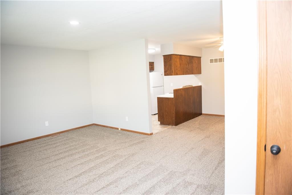 3rd image of 9805 View High Dr, Kansas City, MO 64134 | MLS# 2636791