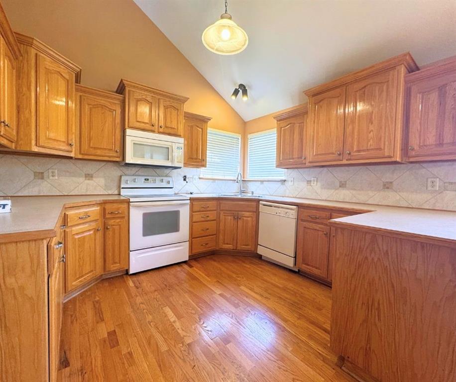 3rd image of 1301 Sawgrass Dr, Grain Valley, MO 64029 | MLS# 2636809