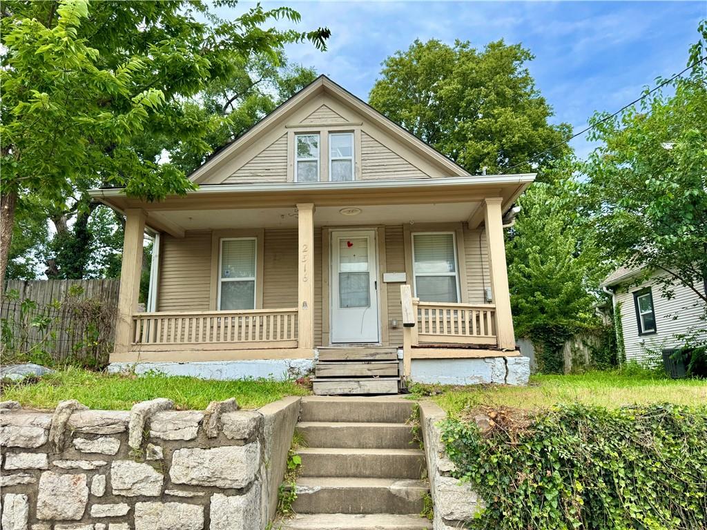 1st image of 2516 W 43rd Ave, Kansas City, KS 66103 | MLS# 2636827