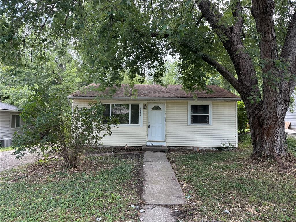 1st image of 4529 N Forest Ave, Kansas City, MO 64116 | MLS# 2636829