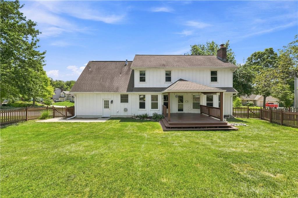 3rd image of 2700 Nw Bent Tree Cir, Lee's Summit, MO 64081 | MLS# 2636831