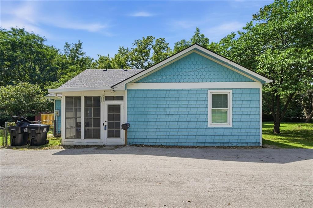 4th image of 1109 E Gudgell Ave, Independence, MO 64055 | MLS# 2636838