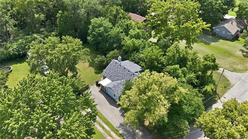 2nd image of 1109 E Gudgell Ave, Independence, MO 64055 | MLS# 2636838