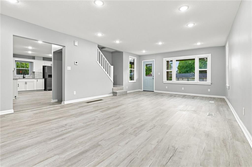 4th image of 2421 N 72Nd St, Kansas City, KS 66109 | MLS# 2636842