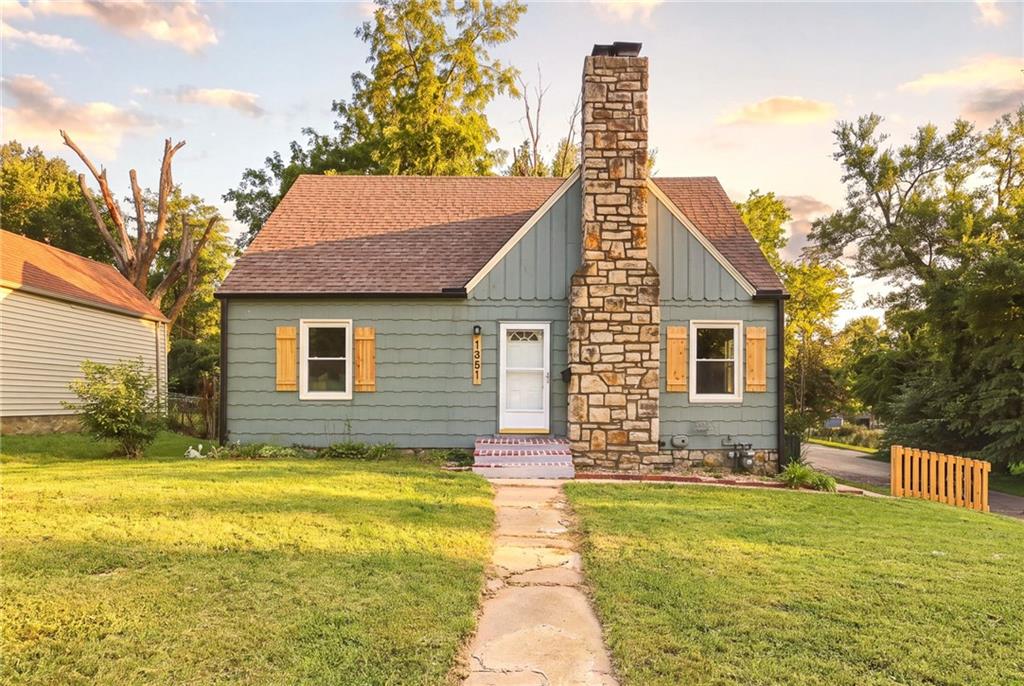 1st image of 1301 E 80th St, Kansas City, MO 64131 | MLS# 2636850