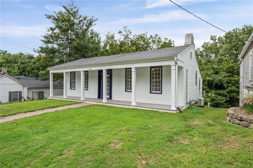 2nd image of 633 Main St, Weston, MO 64098 | MLS# 2636862