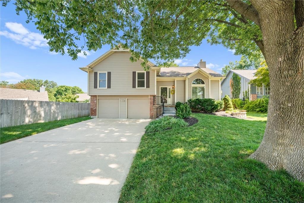 1st image of 22201 W 64th Ter, Shawnee, KS 66226 | MLS# 2636880