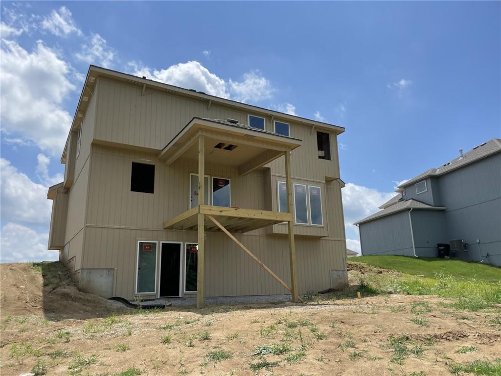 2nd image of 8819 N Colorado Ave, Kansas City, MO 64156 | MLS# 2636883