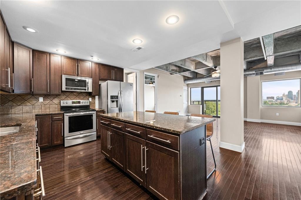 1st image of 2940 Baltimore Ave #1303, Kansas City, MO 64108 | MLS# 2636908