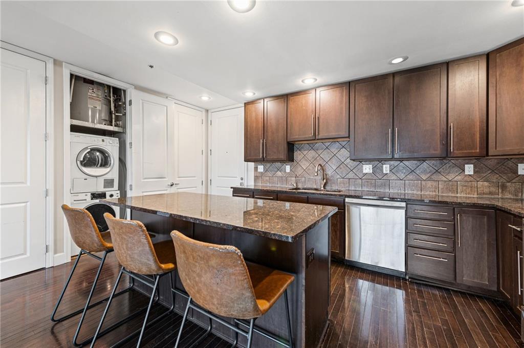 4th image of 2940 Baltimore Ave #1303, Kansas City, MO 64108 | MLS# 2636908