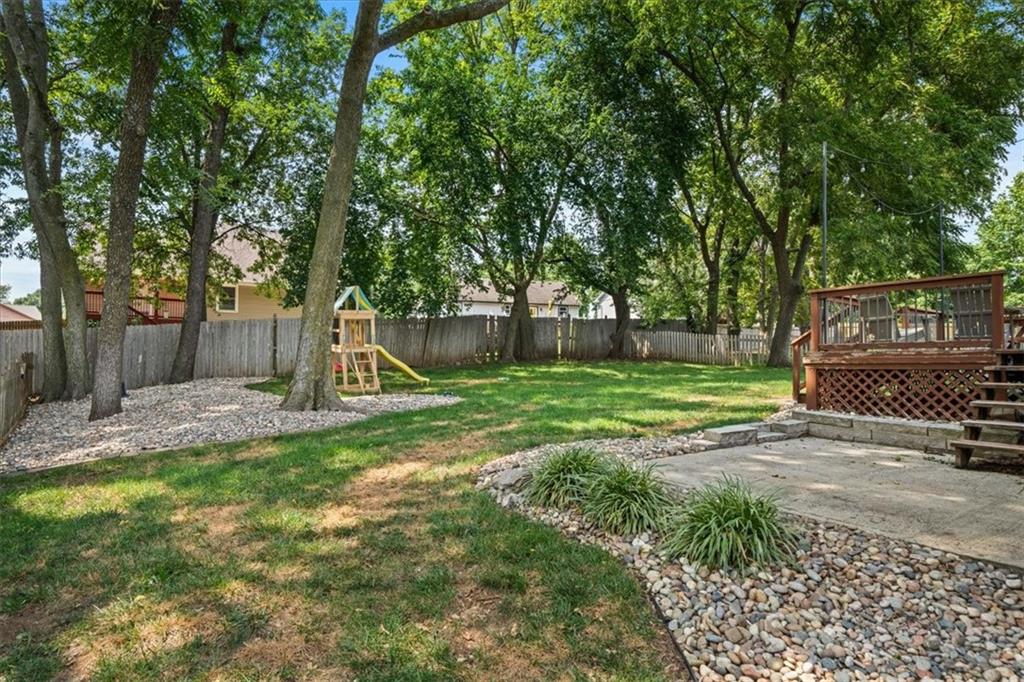 26th image of 1712 Ne Whitestone Dr, Lees Summit, MO 64086 | MLS# 2636910